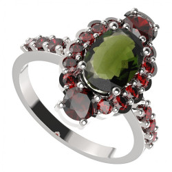 BG stříbrný prsten s kameny čs. granát a vltavín porhodiováno 685