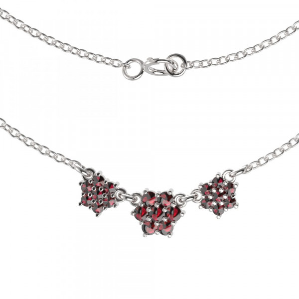 BG stříbrný náhrdelník osázený kameny:granát porhodiováno 012