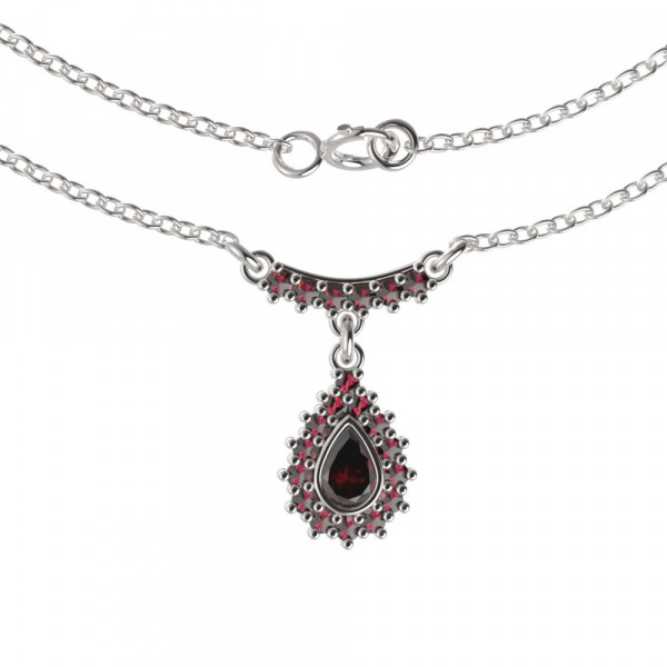 BG stříbrný náhrdelník s přírodním granátem z Čech porhodiováno 053